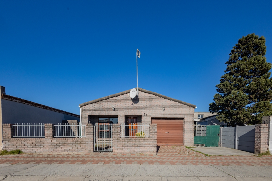 3 Bedroom Property for Sale in Silversands Western Cape